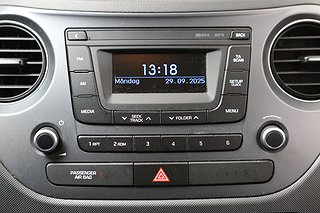 Halvkombi Hyundai i10 16 av 19