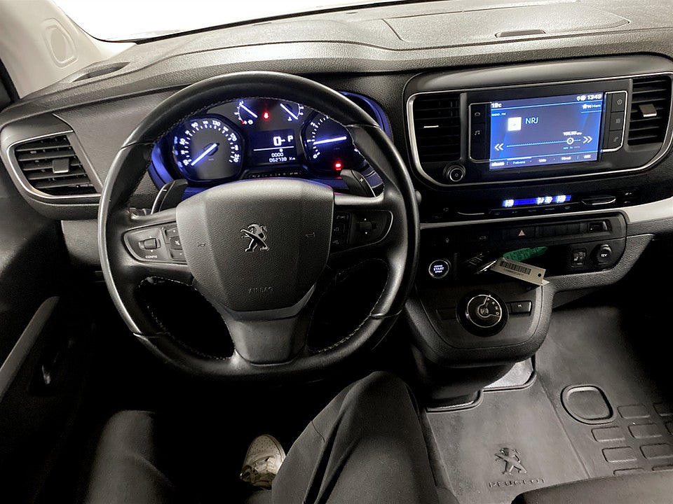 Bild på Peugeot Expert PRO+ 2.0 BHDi 145hk Aut L3 KAMPANJRÄNTA 3,99%