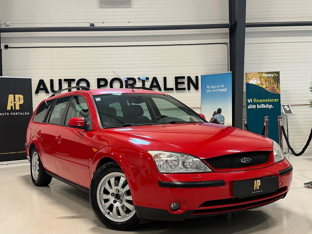 Ford Mondeo Kombi 2.5 V6 / Nybesiktigad