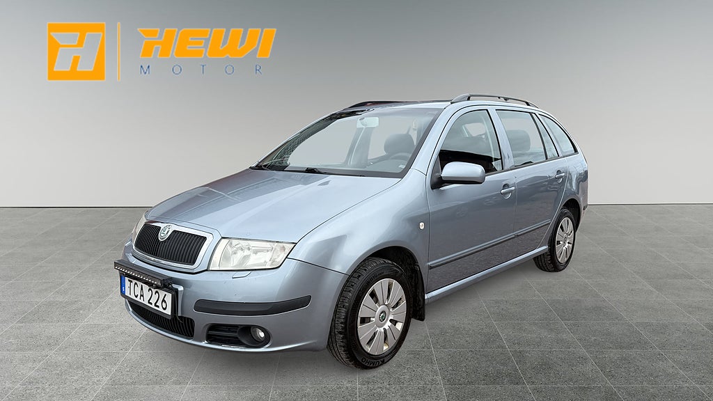 Skoda Fabia Kombi 1.4 ManuellNybesiktad||Drag||Motorvärm|S&V-hjul