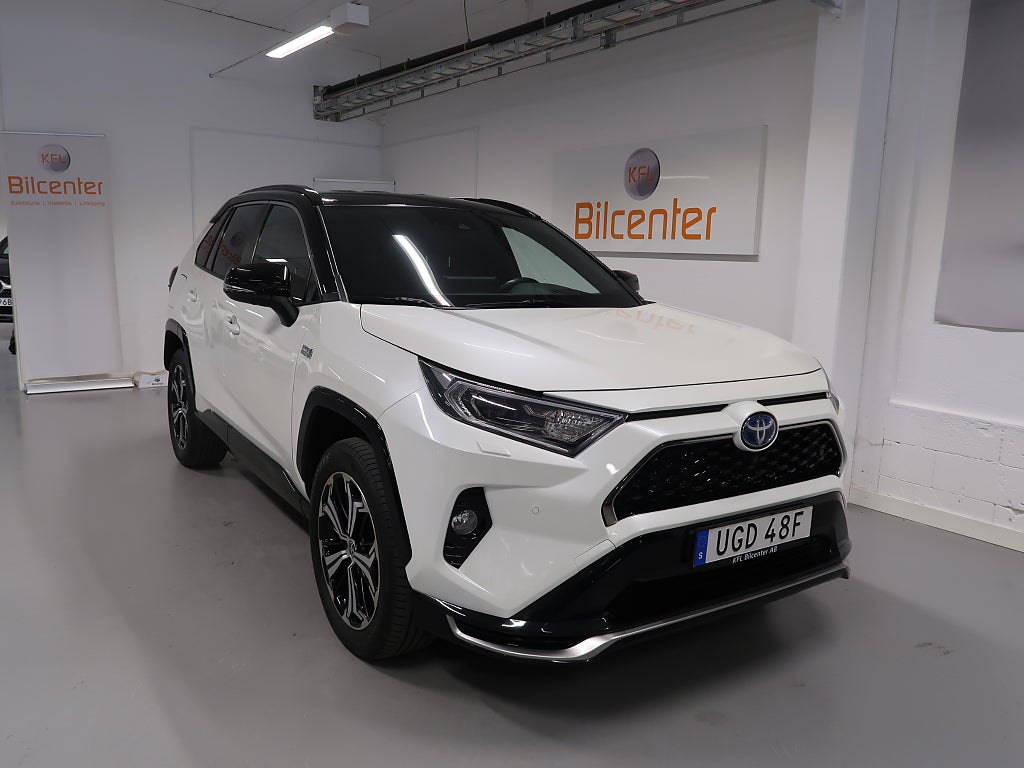 Toyota RAV4 Plug-in Hybrid Style Premium V-Däck ingår 360°-HUD-Drag