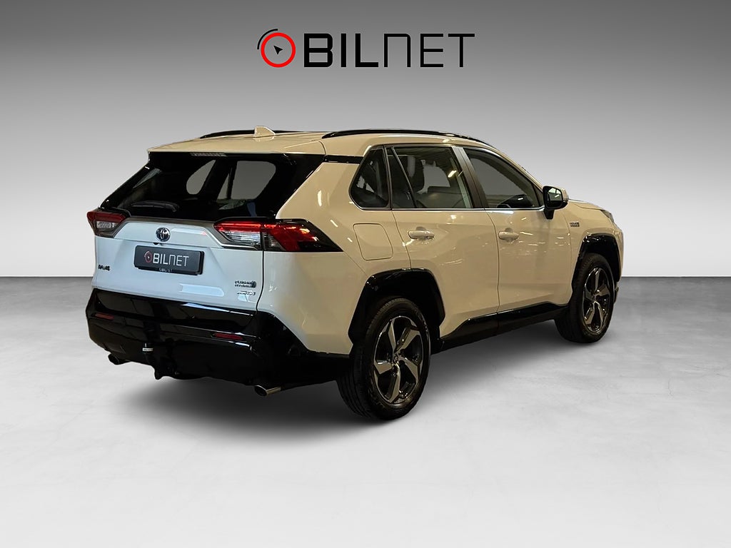 Toyota RAV4 Plug-in Hybrid E-CVT Active Sv-Såld Drag Backkamera LED