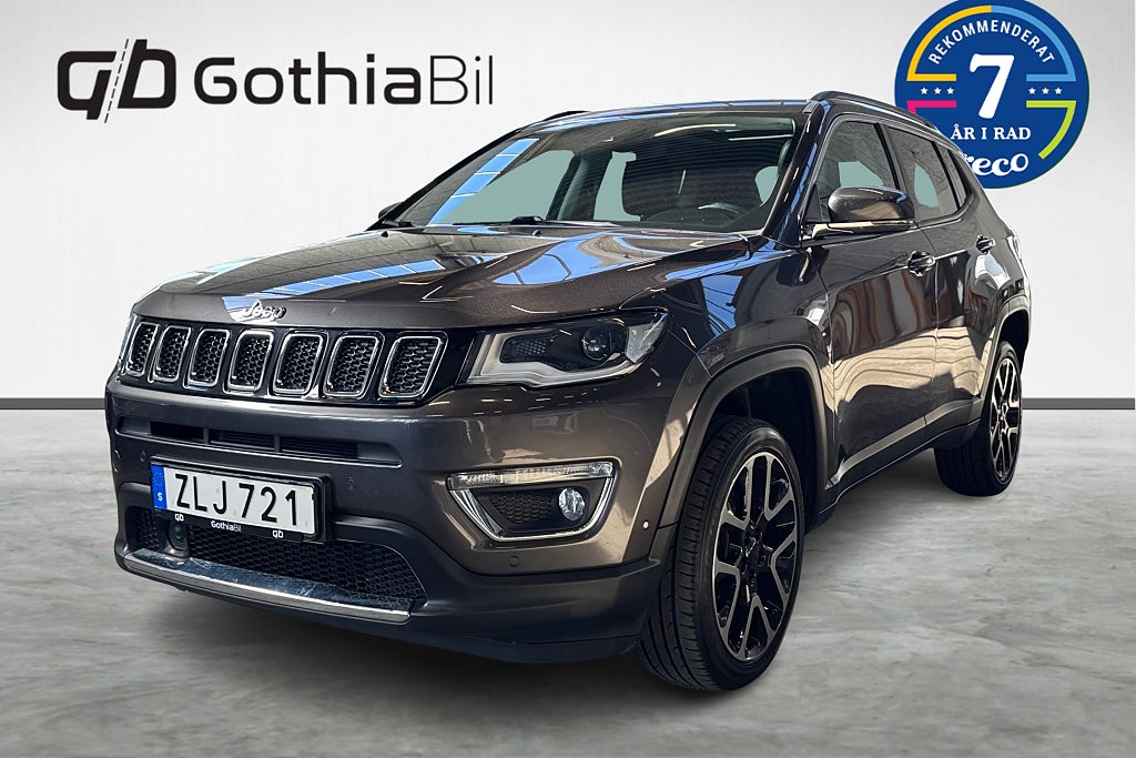 Jeep Compass 1.4 4WD Limited Aut Panorama Kamera Carplay Farthållare