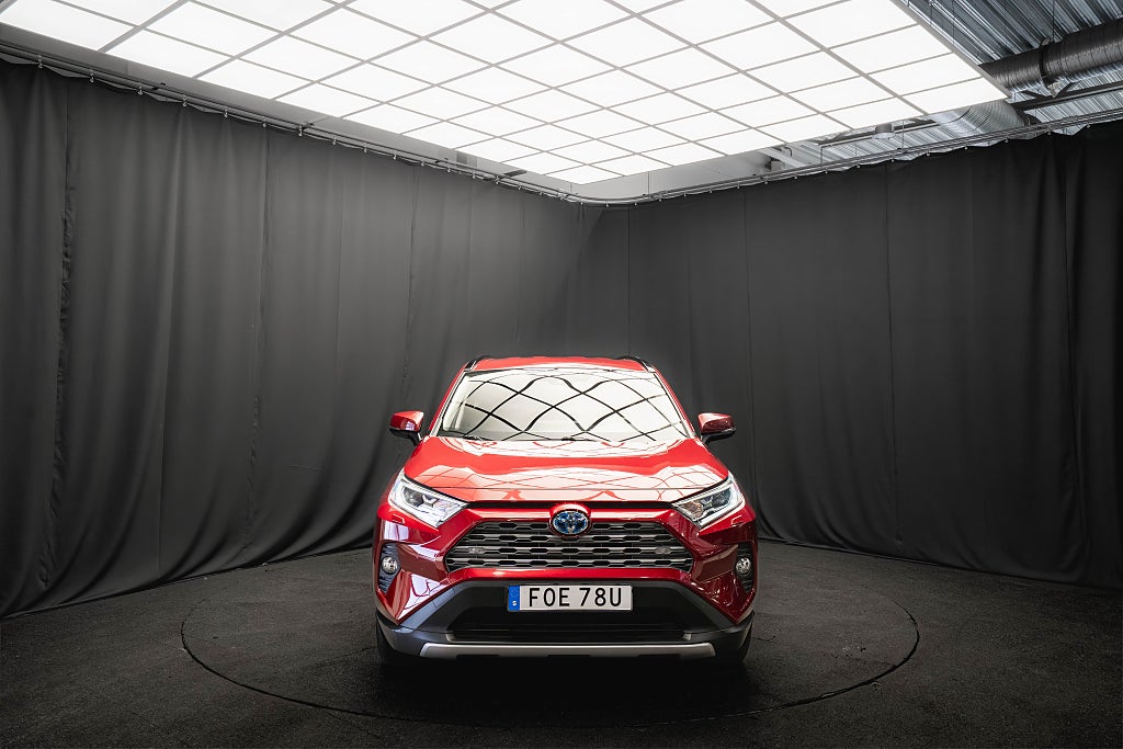 Toyota RAV4 Hybrid AWD EXECUTIVE LÄDER DRAG ELSTOL 1-ÄGARE MOMS