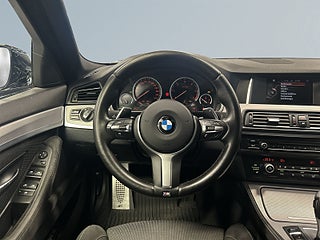 BMW 520d xDrive Touring M Sport Kamkedja/M-Värmare/S&V-Däck – bild 9