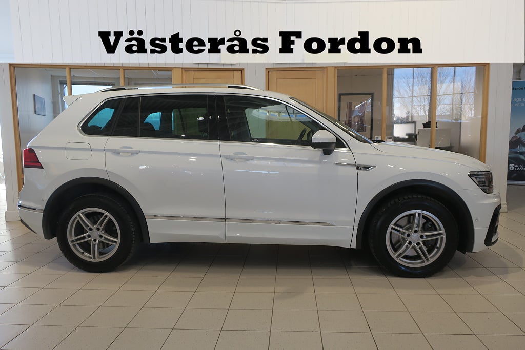 Volkswagen Tiguan 2.0 TDI 4M R-Line Värmare Drag Dynaudio Cockpit Kamera
