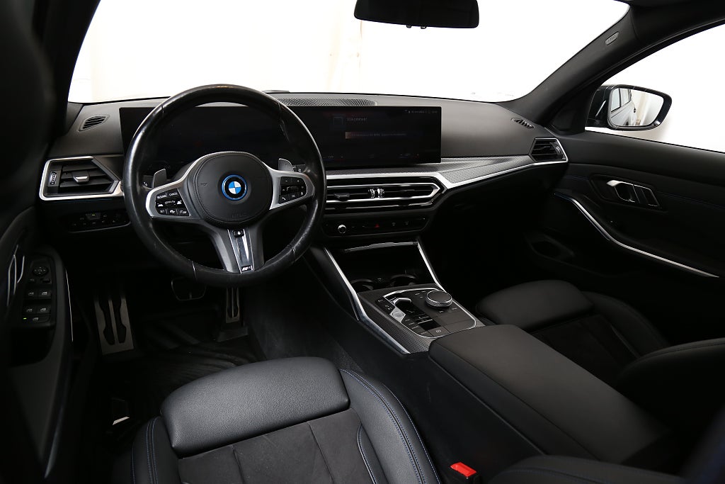 BMW 330e xDrive Touring M-Sport Aut Drag HiFi Aktiv Farth. 2023