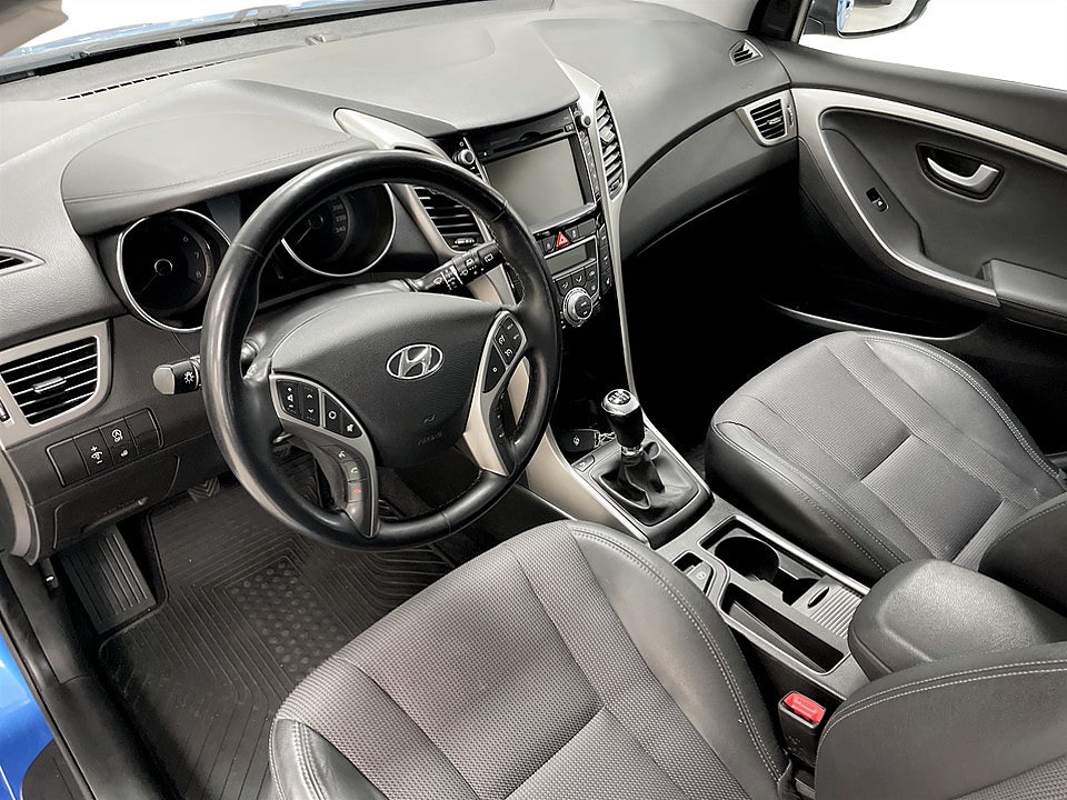 Bild på Hyundai i30 Comfort 5D 1.6 GDI 135hk B-KAMERA NAVI