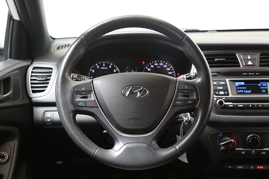Hyundai i20 1,2 Move! 5D Rattvärme Bluetooth 2018