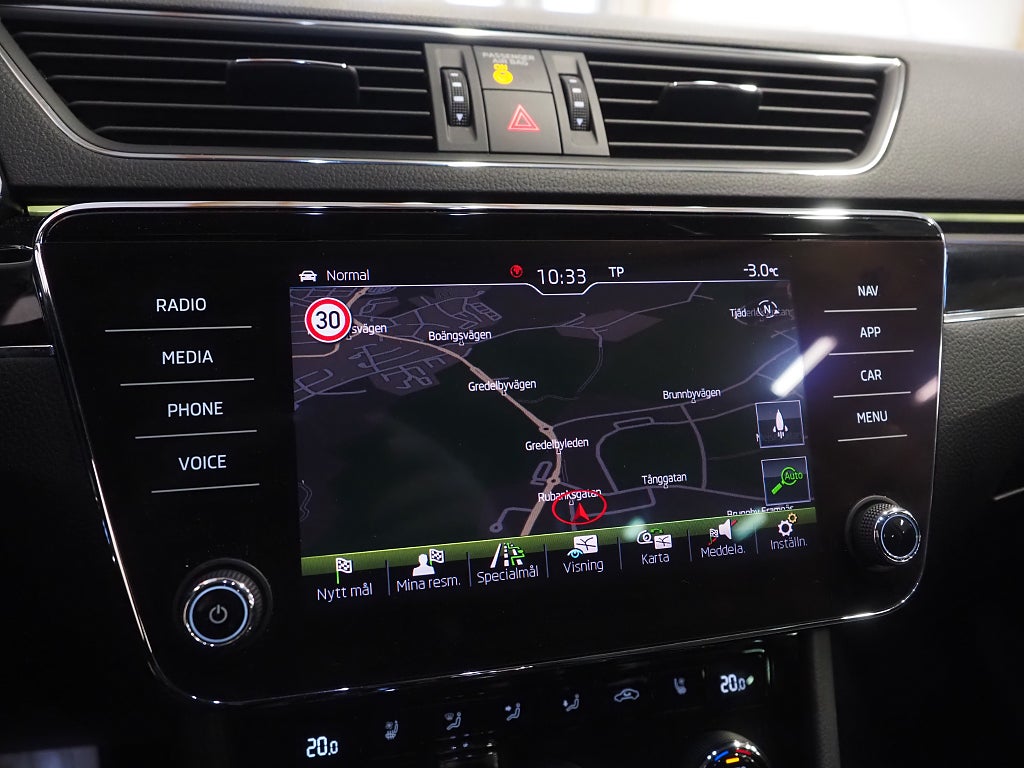 Skoda Superb TDI 190hk 4x4 L&K | Cockpit | Drag | D-värm | Navi |