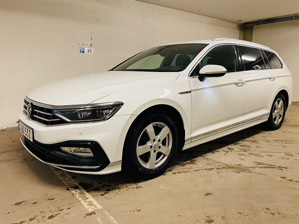 Volkswagen Passat Sportscombi 2.0 TDI DPF SCR 4Motion  R-Line  Cockpitt