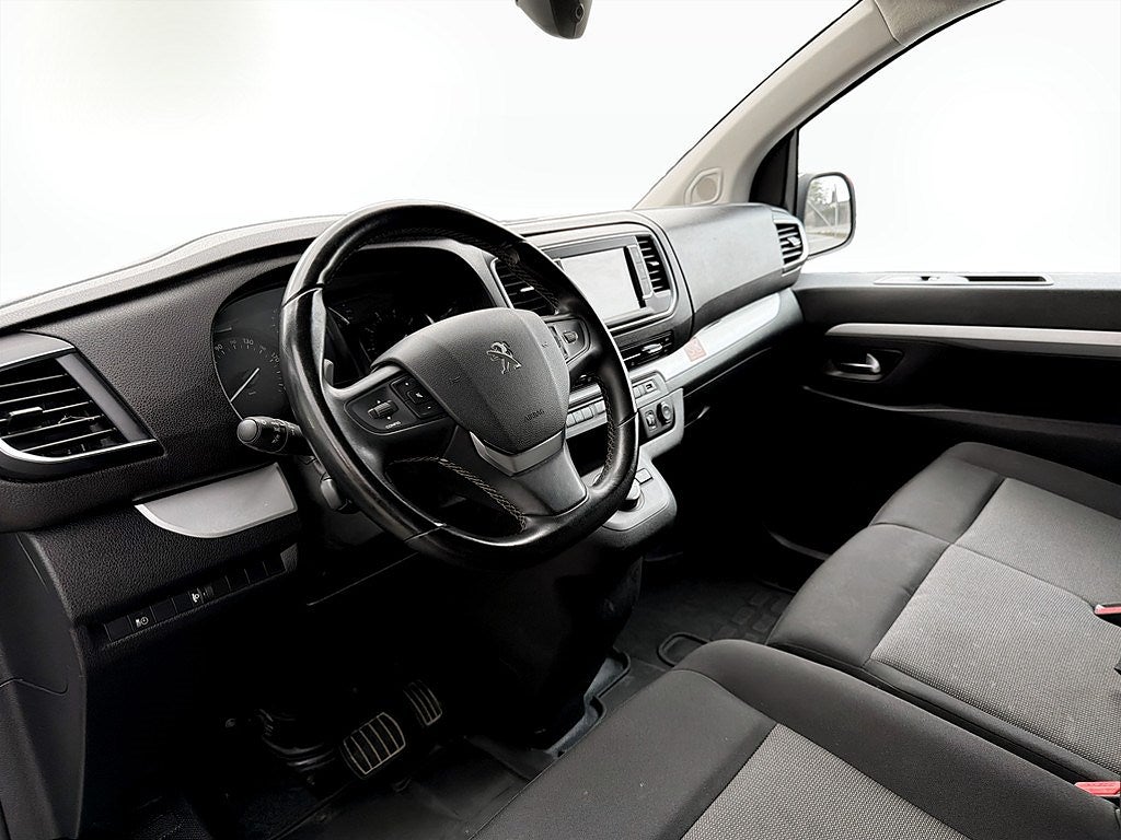 Bild på Peugeot Expert PRO+ 2.0 BHDi 145hk Aut L3 - B-KAMERA, BACKSENSORER