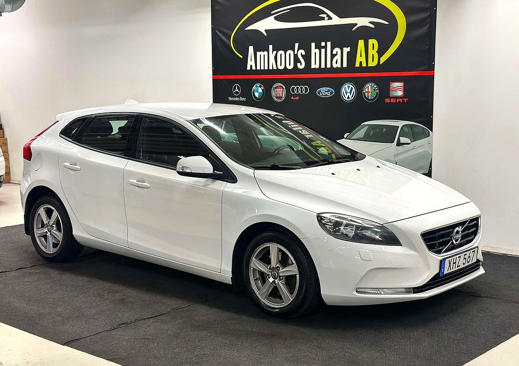 Volvo V40 D2 Powershift Kinetic Euro 5 Ränta 3.95% **