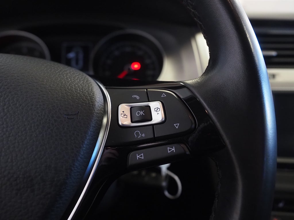 Volkswagen Golf Sportscombi 1.2 TSI Dragkrok Backkamera 2017