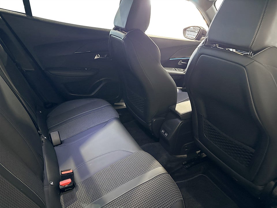 Bild på Peugeot E-2008 GT 50 kWh 136hk Aut B-KAMERA CARPLAY