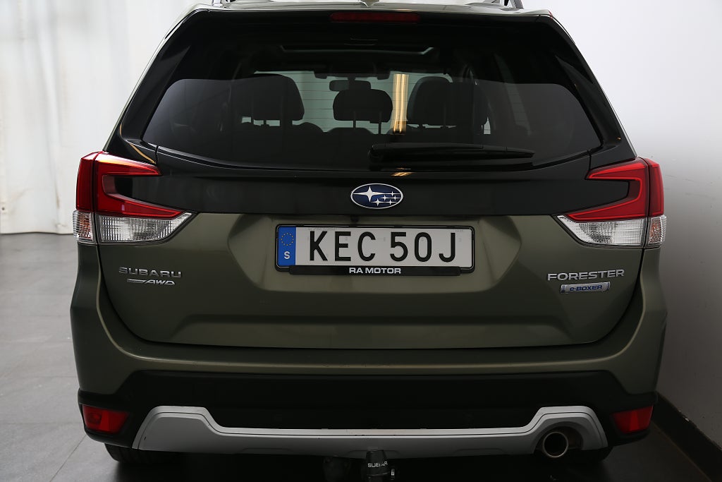 Subaru Forester 2,0i e-Boxer Summit AWD H/K Taklucka Skinn Dragkrok 2020