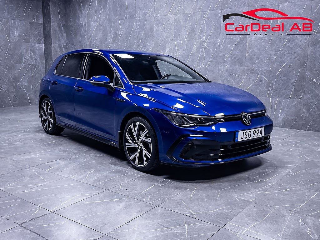 Volkswagen Golf 1.5 eTSI R-Line Värmare Kamera CarPlay Döda vinkel Drag