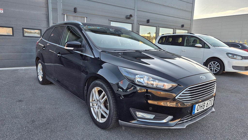 Ford Focus Kombi 1.0 EcoBoost Titanium nybes Nyservad/k-rem 125 hk
