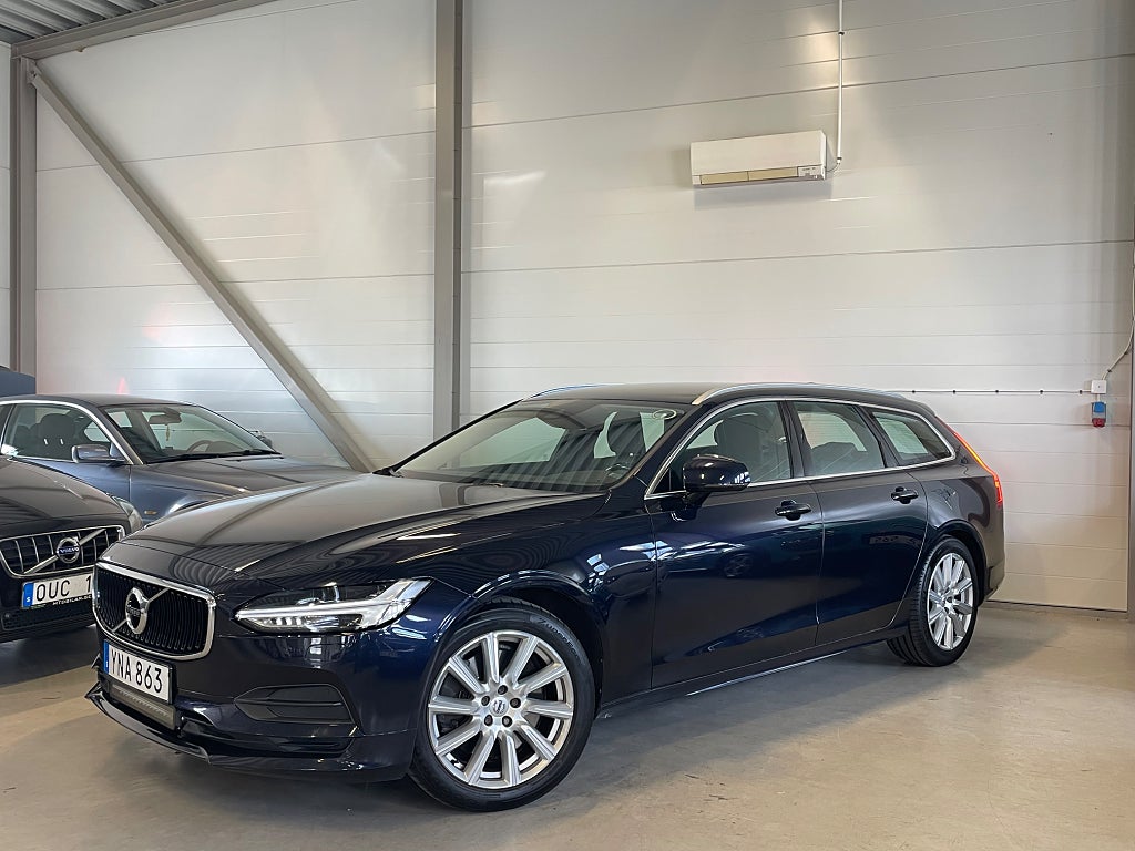 Volvo V90 T4 Geartronic Momentum Euro 6 Dragkrok Ledramp B-Kamera