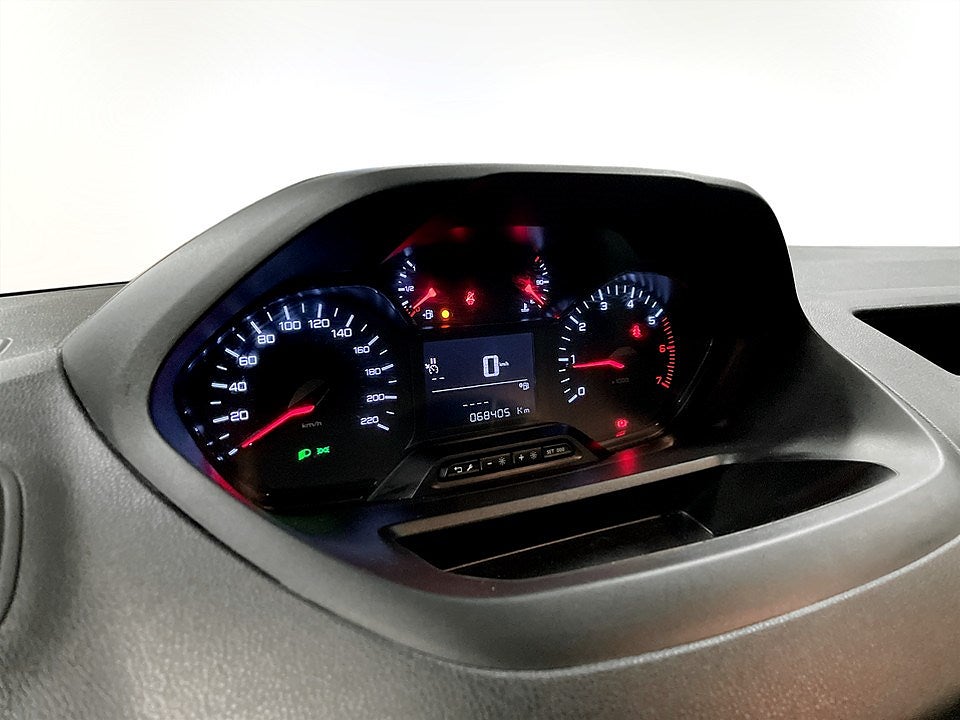 Bild på Peugeot Partner PRO Crew Cab BHDi 102hk - 5-SITS,DRAG,VÄRMARE