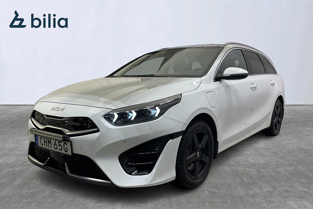 Kia Ceed Sportswagon Plug-in Hybrid Pano / Skinn / Adv Plus