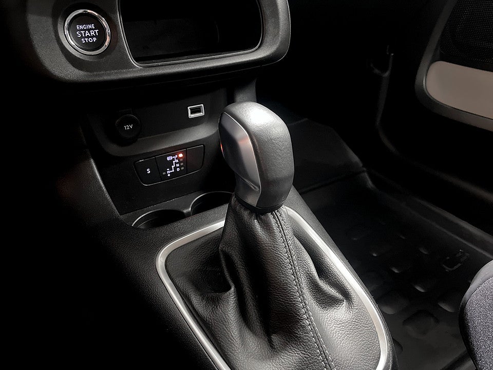 Bild på Citroën C3 Shine 1.2 PT 110hk Aut - CARPLAY, VÄRMARE