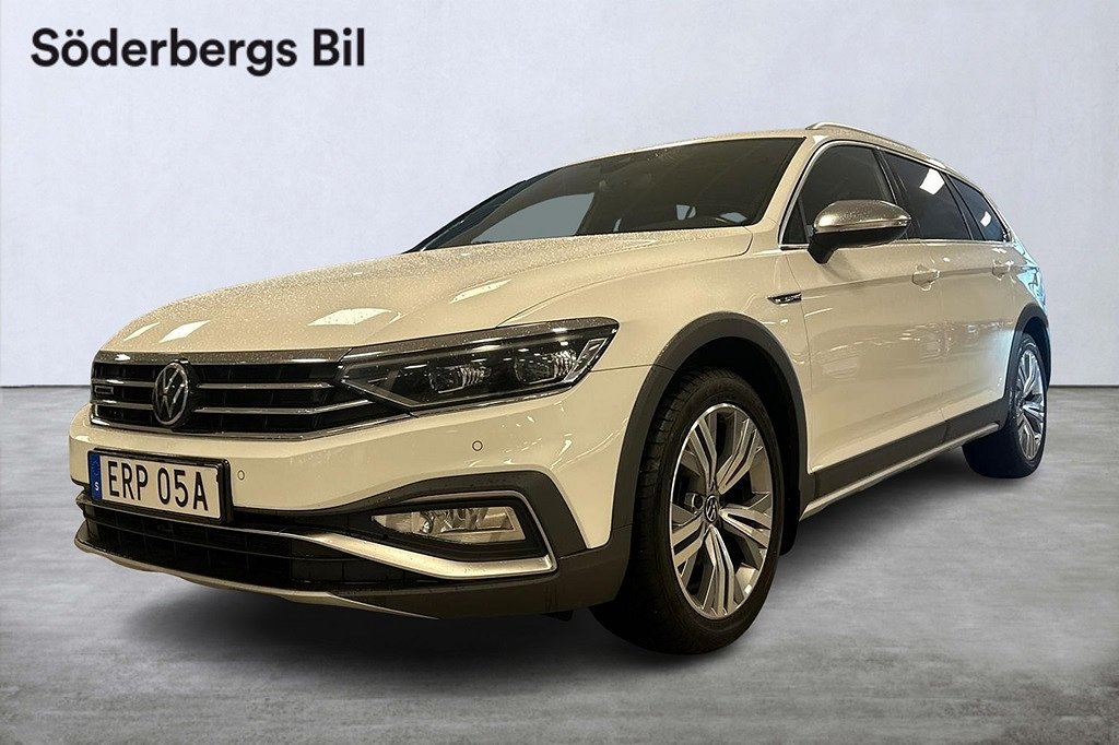 Volkswagen Passat Alltrack 2.0 TDI 4M DSG Värmare Drag Navi 200hk