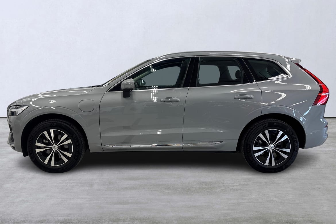 Volvo XC60 T6 Core Edition 2025, bild 2/10