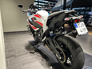 BMW M1000XR / Service-avtal / 26-års modell