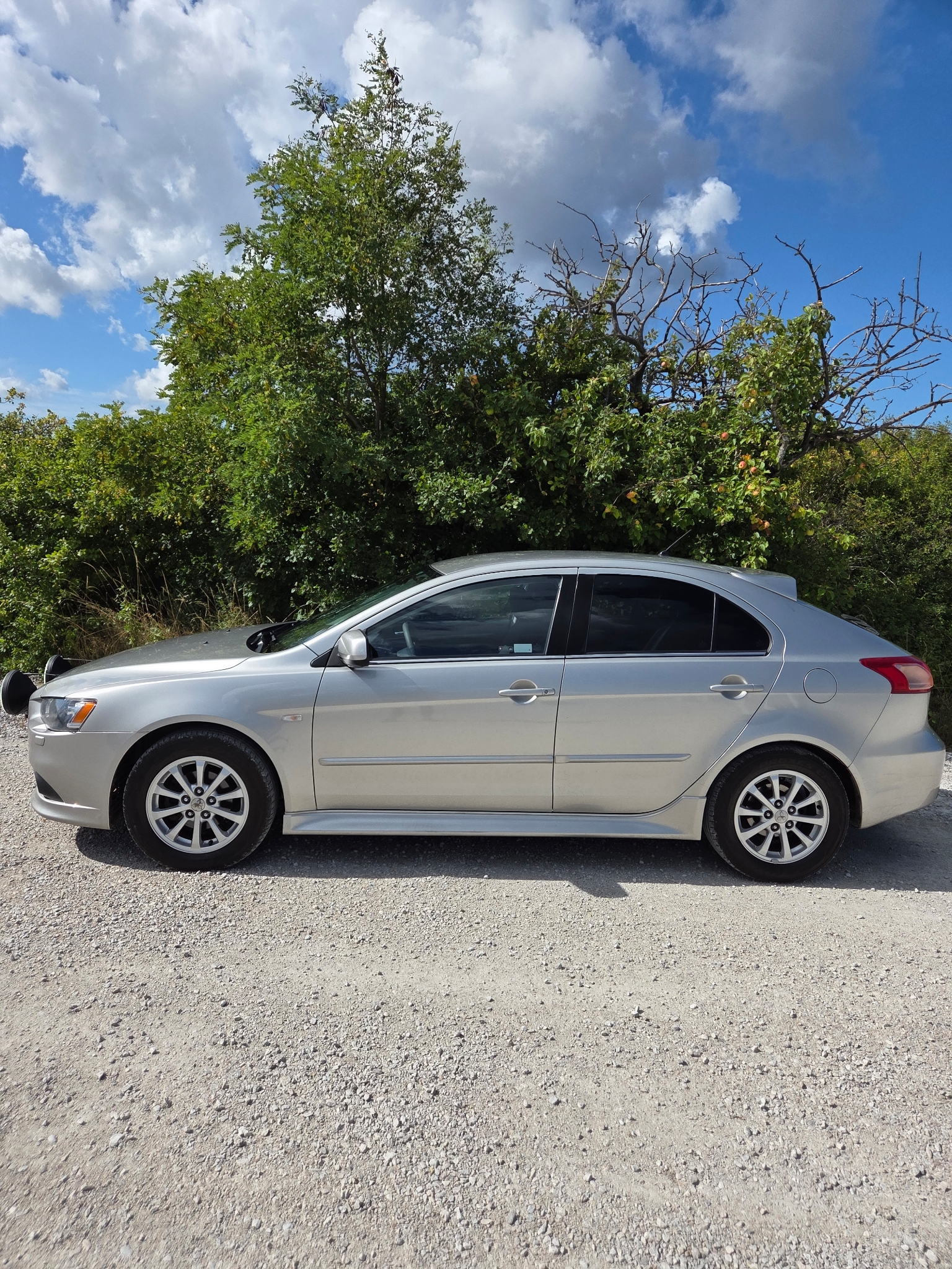 Mitsubishi Lancer 2012, bild 3/10