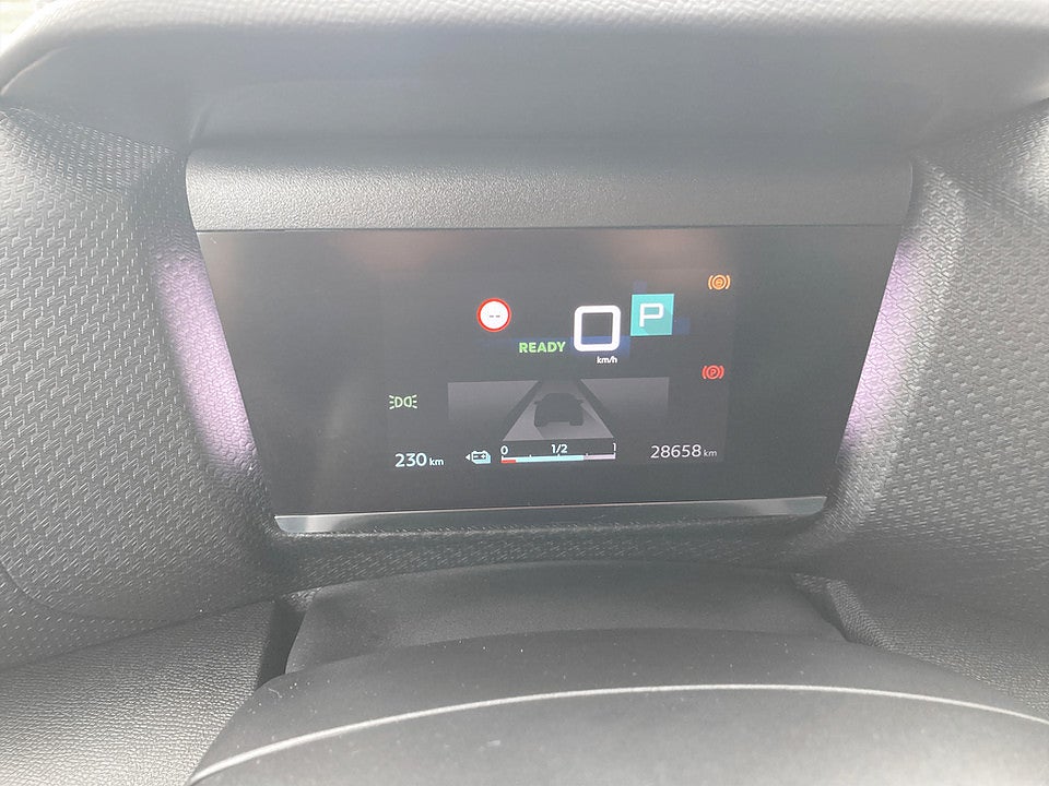 Bild på Citroën e-C4 Shine 50kWh 136hk Aut B-KAMERA CARPLAY 