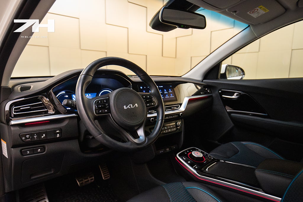 Kia Niro e- 64 kWh Advance Plus MOMS / Kamera / Adap. Farhållare