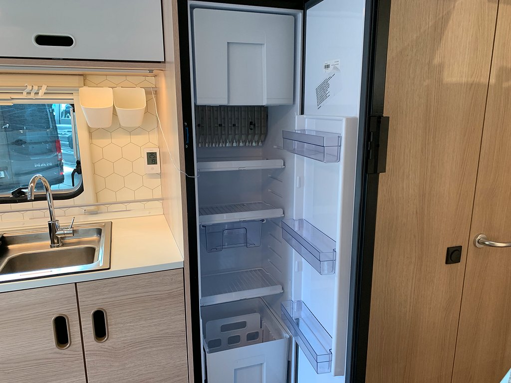 Adria Aviva 563 PT / Barnkammare / 1500kg / 7 bäddar / 3-vån - Adria
