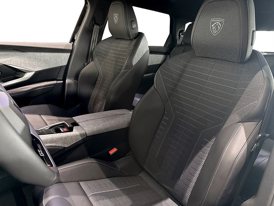 Bild på Peugeot 5008 GT Hybrid 145hk Aut KAMPANJ BRÄNSLE INGÅR