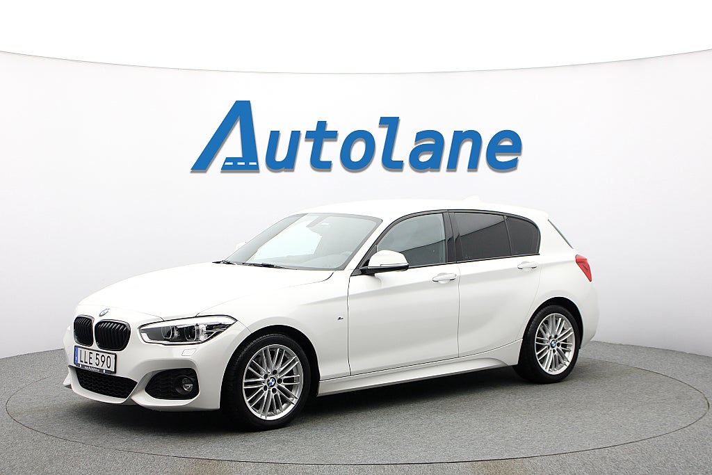 BMW 120i Automat M Sport, Shadow, Sensorer, Skinn 184hk