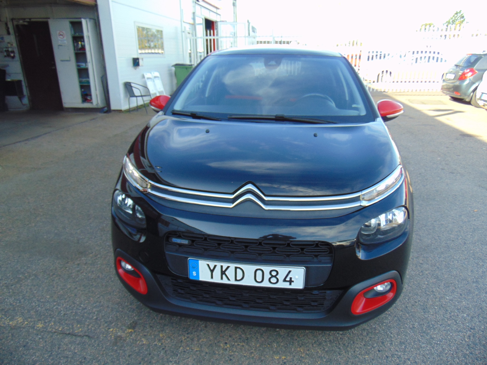 Citroen C3 1.2 PureTech 2017, photo 3/10