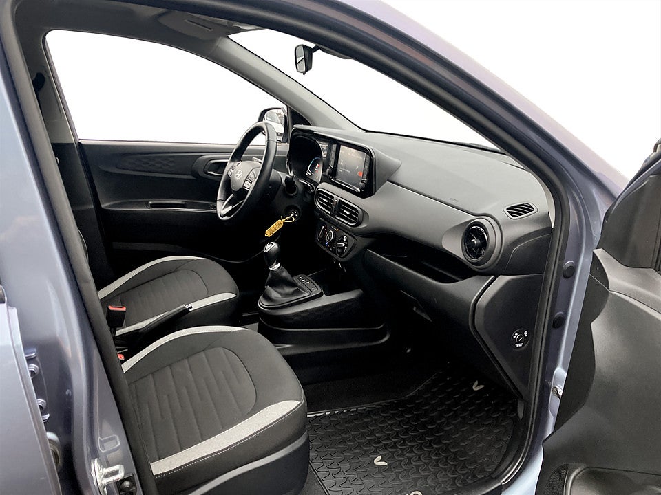 Bild på Hyundai i10 Essential 1.0 blue 67hk CARPLAY RATTVÄRME