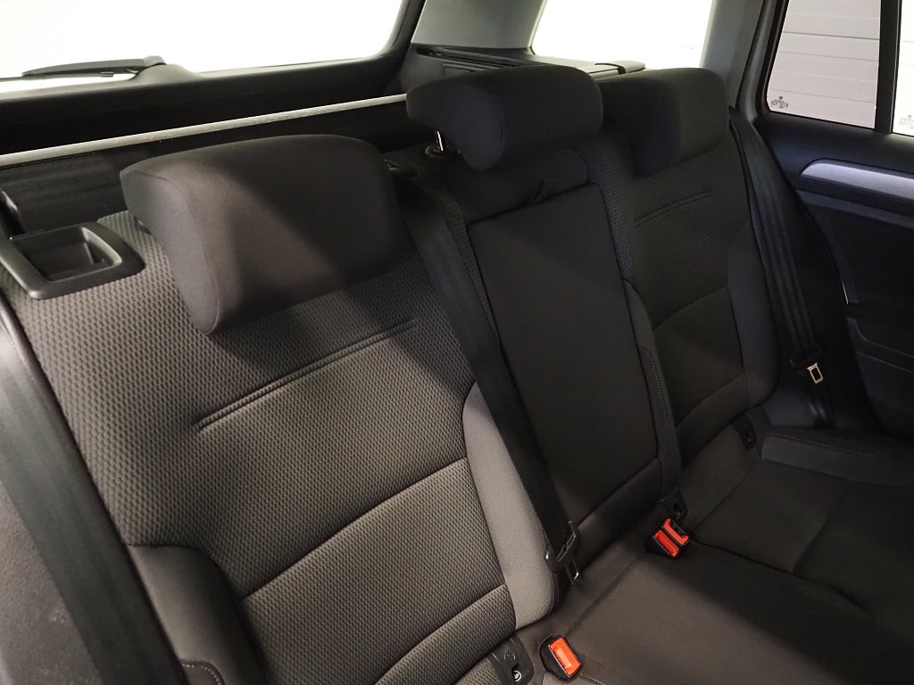 Volkswagen Golf Sportscombi 1.2 TSI 110hk Parkeringssensorer 2017