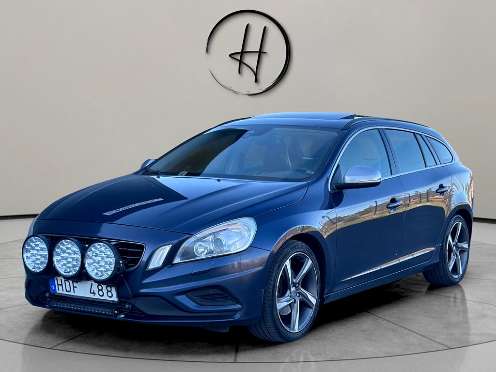 Volvo V60 D4 163hk 6-Vxl R-Design Taklucka Skinn Drag * Ny Kamrem