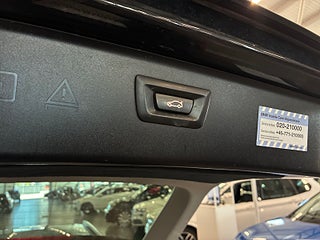 BMW 520d xDrive Touring S&V-hjul/Dragkrok/Dvärm – bild 18