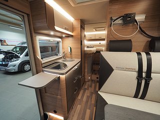 Husbil-halvintegrerad Weinsberg CaraCompact 600 MEG Pepper 5 av 13