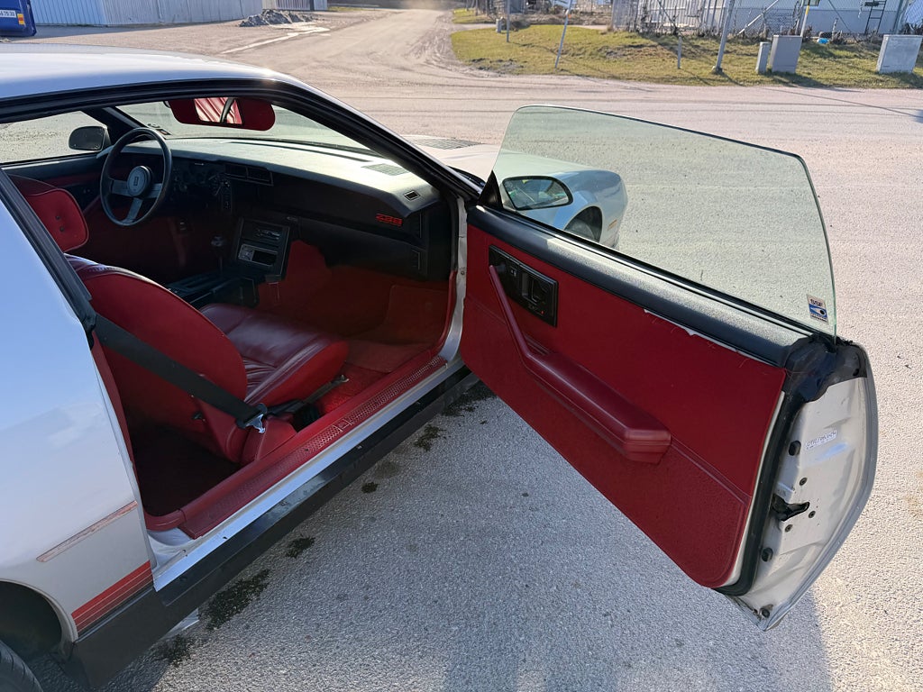 Chevrolet Camaro Z28 5.0 V8 TPI 0kr insats 1420kr/mån