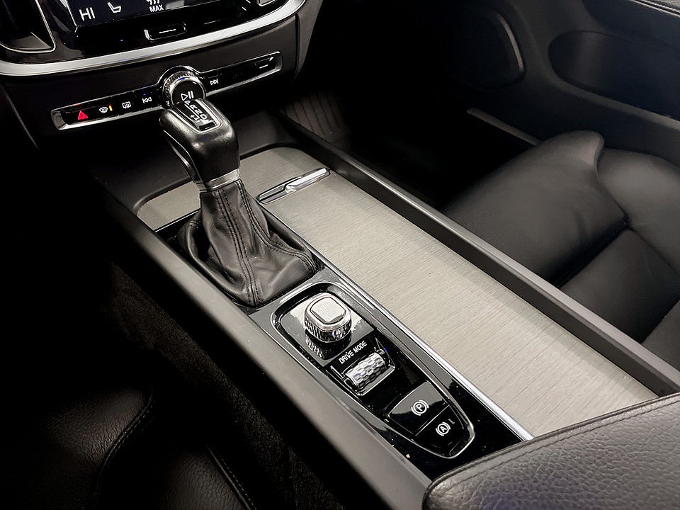 Bild på Volvo V60 Inscription Teknikpaket T5 250hk H/K 360° PANO ELSTOL