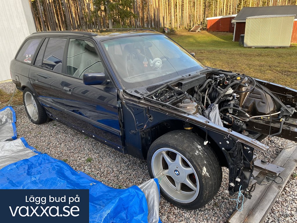 BMW 5-serie Touring Detta är ett fordon som är under uppbyggnad med 