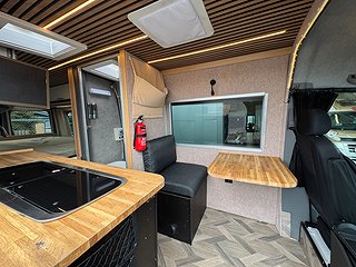 Husbil-halvintegrerad Volkswagen Crafter 163HK 2 av 17