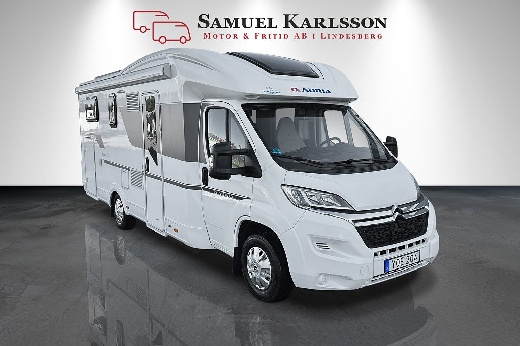 Adria Matrix Axess 670 SL | AC | Långbäddar | Solcell | Taksäng |