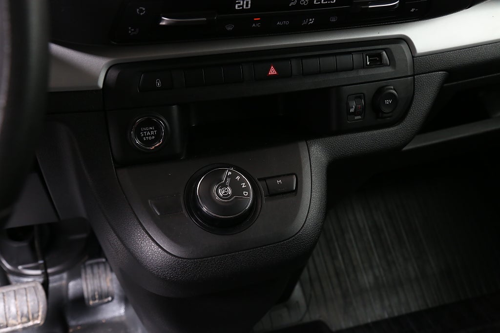 Toyota Proace Verso 2,0 D-4D 144hk Aut 9-sits Värmare Drag Leasbar 2023