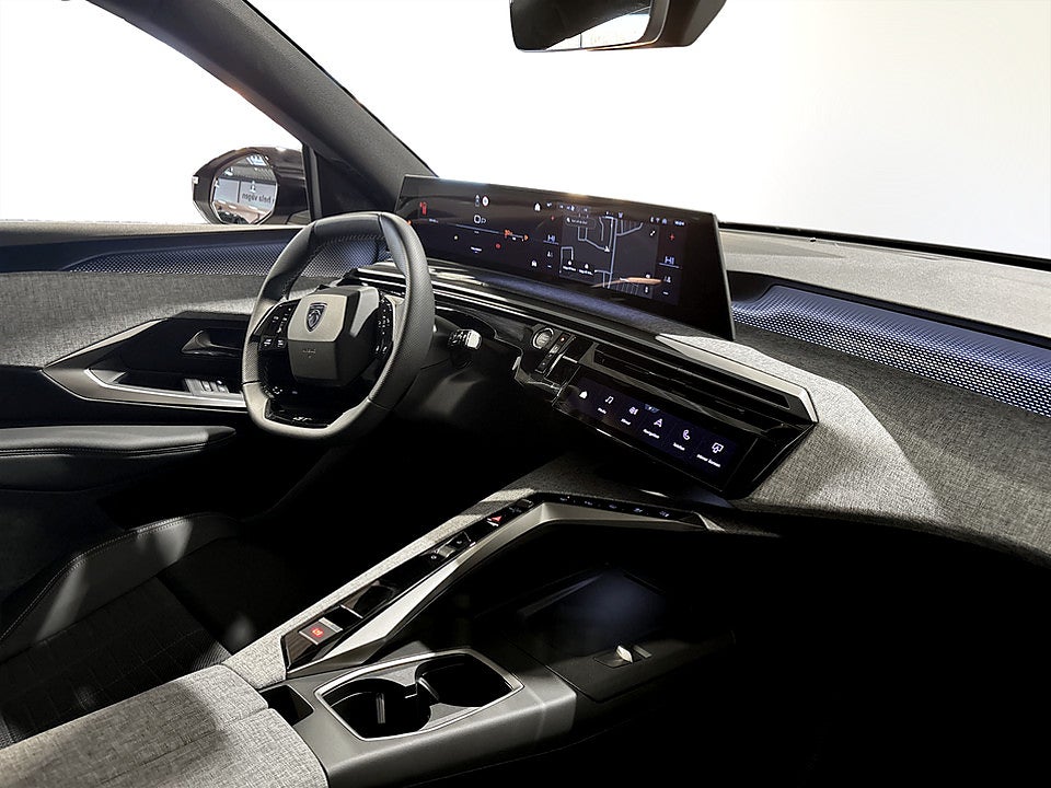 Bild på Peugeot 5008 GT Hybrid 145hk Aut 7-SITS B-KAMERA NAVI