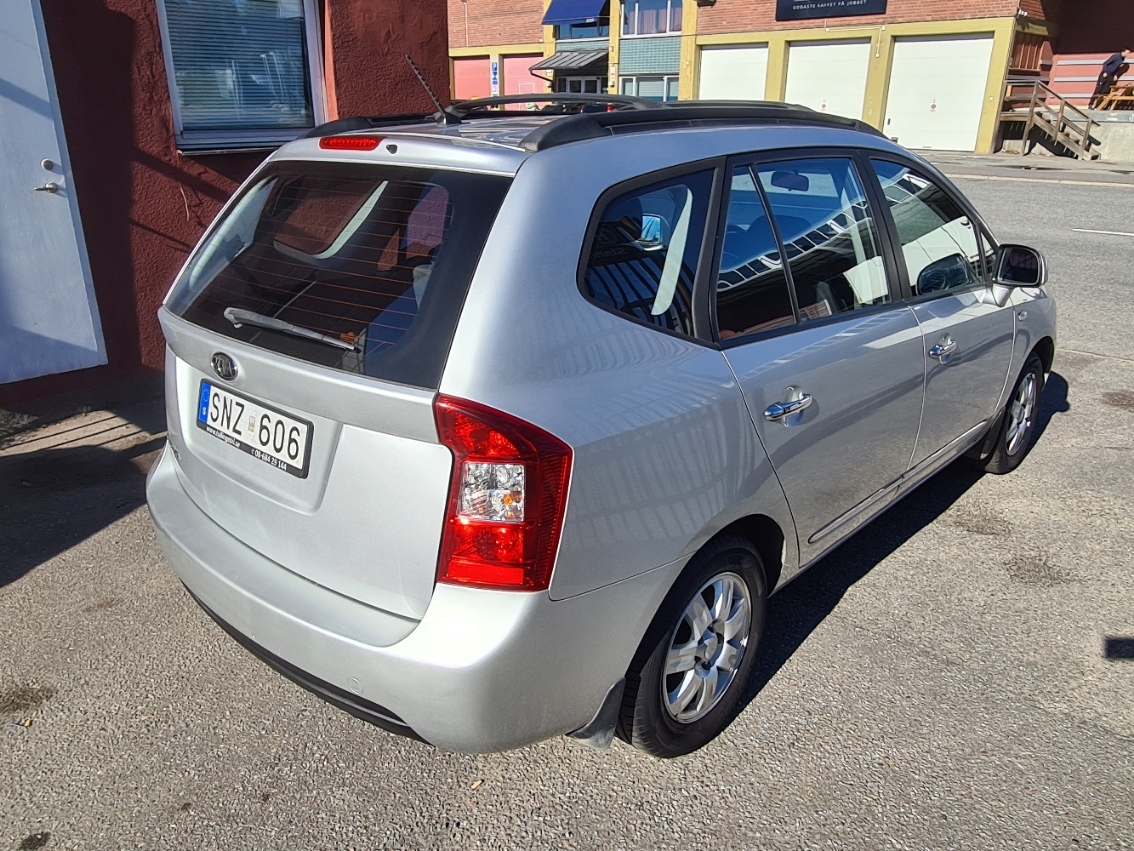 Kia Carens 2008, bild 3/39