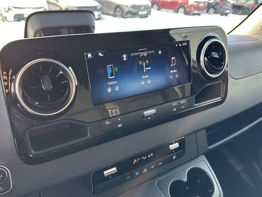 Mercedes-Benz Sprinter 2025 - miniatyr 8